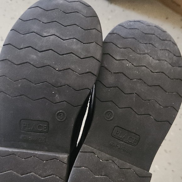 Classic Black Men's Dress Shoes - Picture 5 of 5